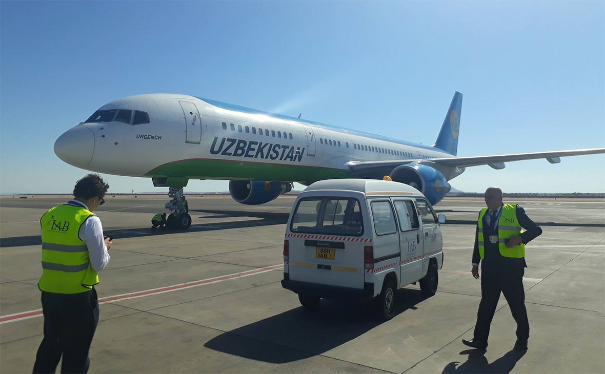 Uzbekistan Airways first flight